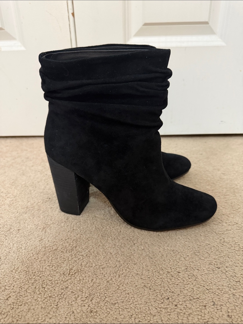 Chinese Laundry Kristin Cavalleri Black Suede Slouch Block Heel Boots Size 9 NWT